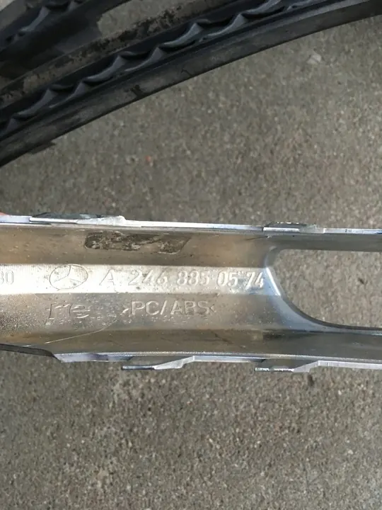 MERCEDES BENZ CLASSE B W246 Grille de Pare-Chocs Droite image 3