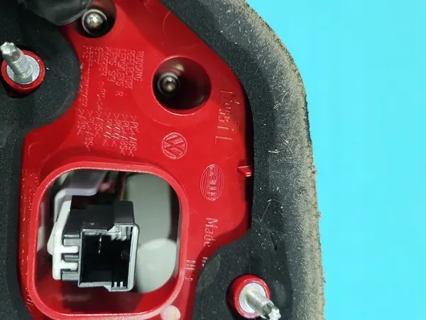 Luz trasera izquierda LED VW Passat B7 OEM image 9