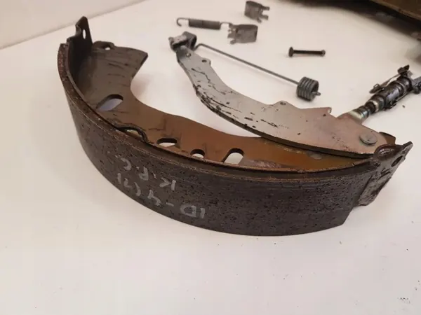 Étrier de frein à main Volkswagen OEM 1EA698525D image 4