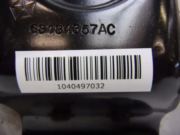 Jeep Cherokee Etuakseli OEM 4877643AD image 7