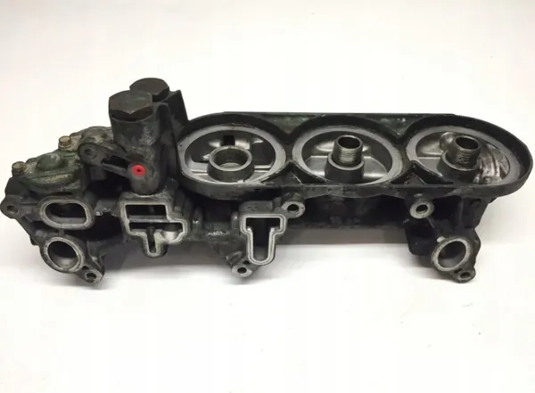 OEM 8131101 Volvo Ölfiltergehäuse Motor image 4