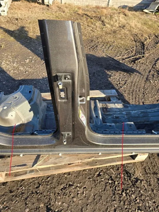 Pilar do limiar direito VW T-Roc OEM Peça usada image 2