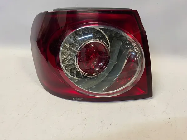 Luz trasera izquierda VW Golf VI Plus 5M0945095R image 2