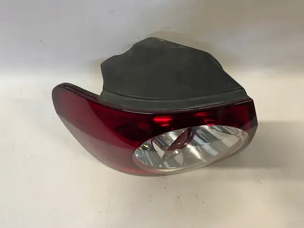 Luz trasera izquierda VW Golf VI Plus 5M0945095R image 5