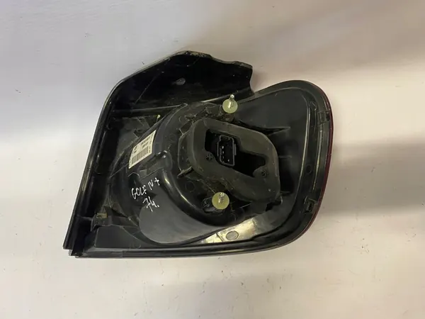Luz trasera izquierda VW Golf VI Plus 5M0945095R image 6