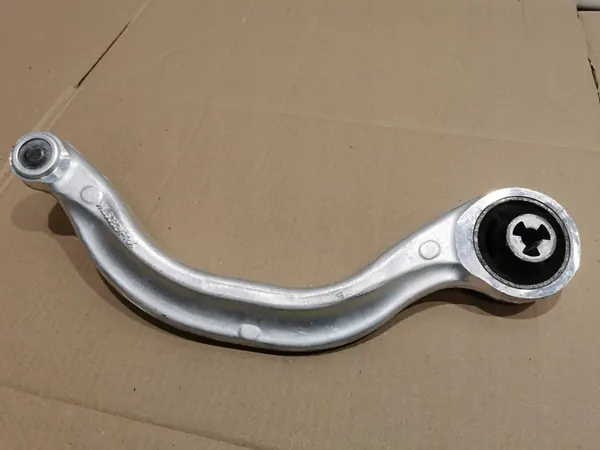 TESLA MODEL 3 17- Braccio di Controllo Anteriore Destro RWD 104435900A image 5