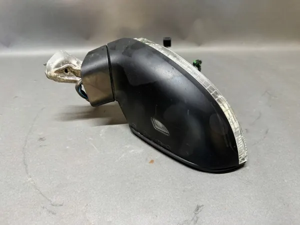 Vasen peilinkotelo VW Passat B8 image 2