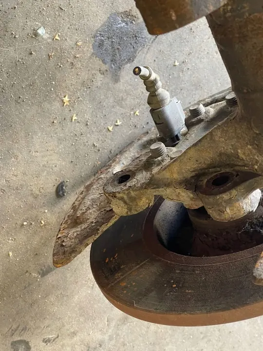 Volkswagen Caddy 2005 Trave Posteriore Usato image 6