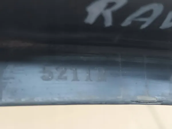 TOYOTA RAV4 IV etupuskuri oikea trimmi image 5