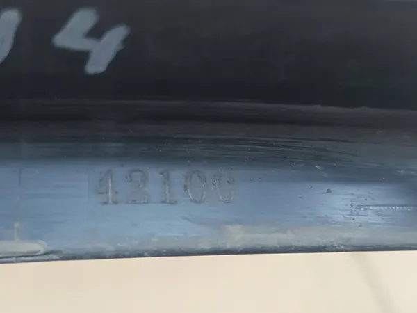 TOYOTA RAV4 IV etupuskuri oikea trimmi image 6