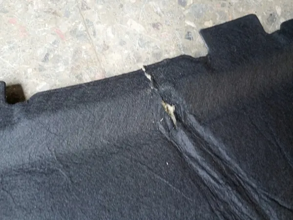 Skoda Kodiaq Motorhuvud Isolering OEM 565863831 image 4