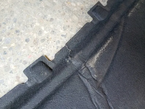 Skoda Kodiaq Motorhuvud Isolering OEM 565863831 image 9