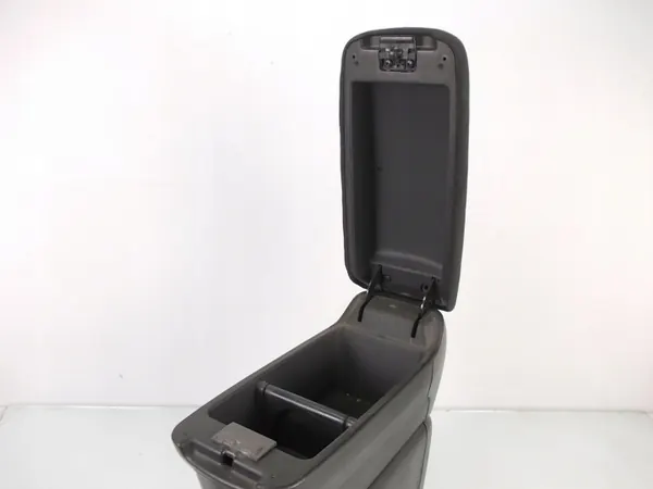 Accoudoir OEM 52DSB\GFRBH pour Toyota Avensis 2003-2008 image 5