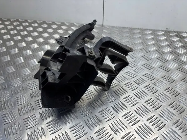 Audi Q5 8R Oikea Liukulaakeri Lamppuun OEM 8R0805608 image 4