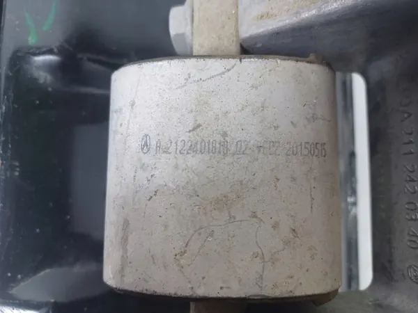 Bras de support de boîte Mercedes-Benz OE A2122403802 image 9