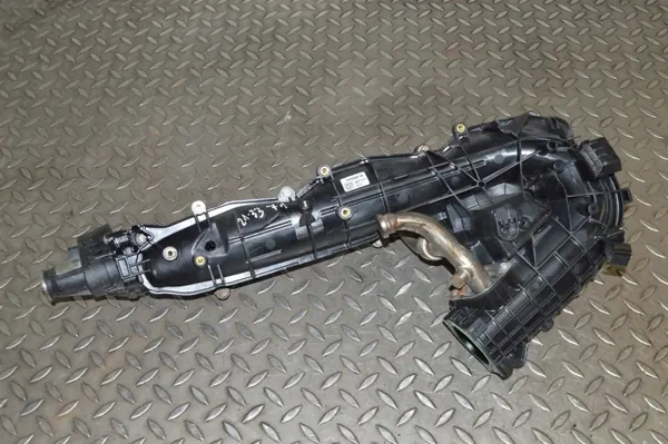 Collecteur d'admission BMW 5 GT F07 7800088 3.0L Diesel image 2