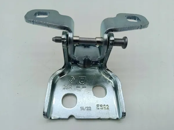 Dacia Duster II Türscharnier OEM 804209726R - Gebraucht image 2