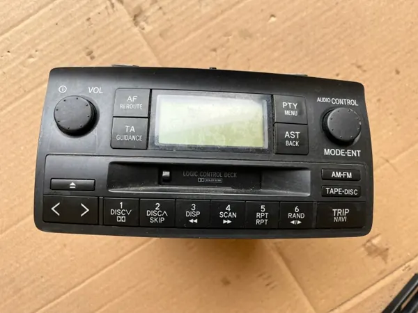 Radio Toyota OEM 86120-1A170 para Corolla XII 2001-2004 image 2