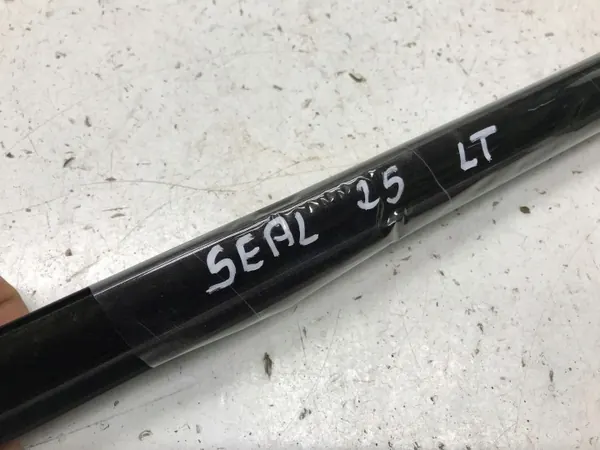 BYD SEAL 2024-25 Tira Raspadeira Traseira Esquerda OEM LISTWA SZYBY LT56 image 5