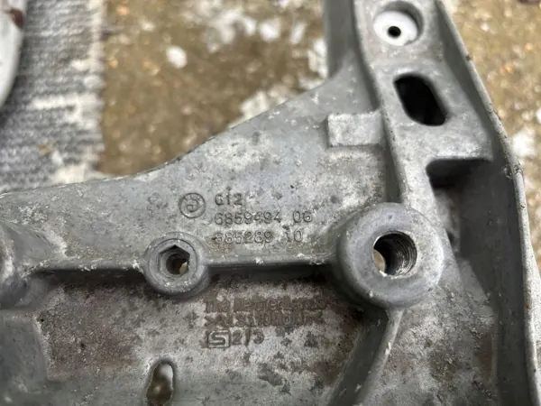BMW OE 6862472 Vorderes Hilfsrahmen - Gebraucht image 5