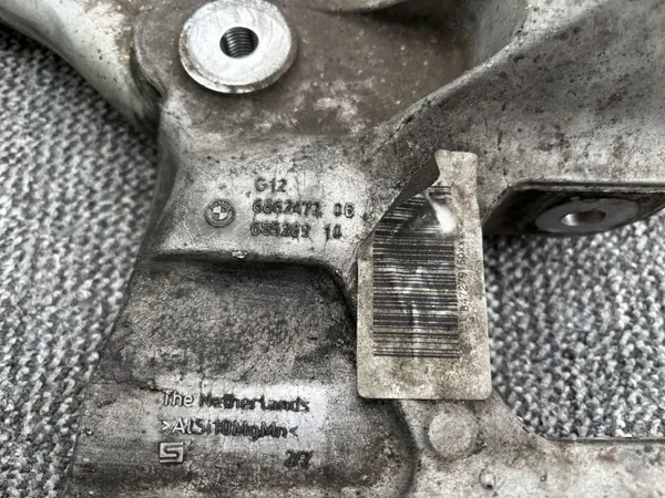BMW OE 6862472 Vorderes Hilfsrahmen - Gebraucht image 6