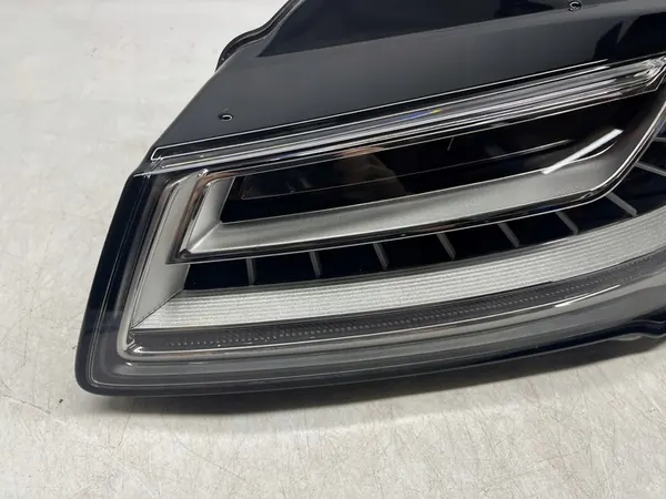 AUDI A8 S8 D4 Linker Vorderer LED Reflektor 4H0941033C image 3