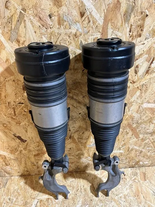 Pneumatisk Stötdämpare V/H Audi Q7 Q8 4M0616039BE image 2