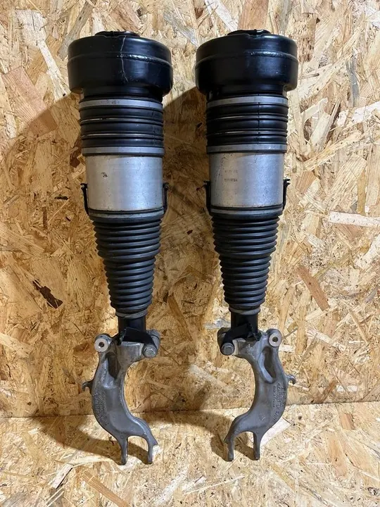 Pneumatisk Stötdämpare V/H Audi Q7 Q8 4M0616039BE image 4