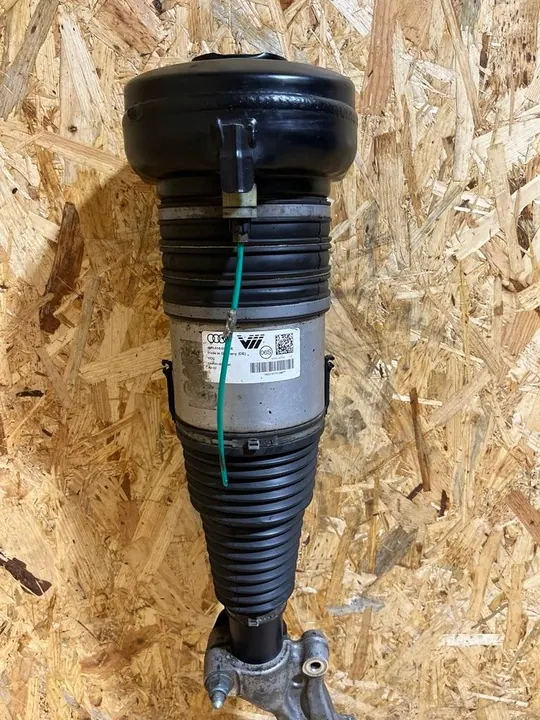 Pneumatisk Stötdämpare V/H Audi Q7 Q8 4M0616039BE image 5