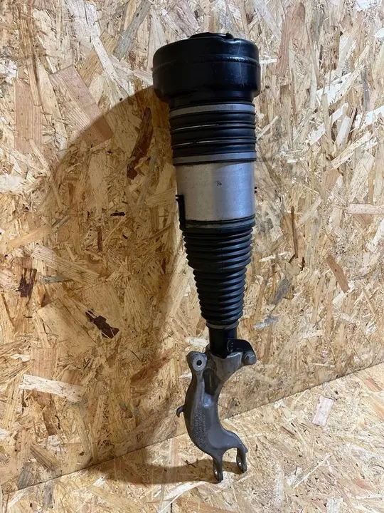 Pneumatisk Stötdämpare V/H Audi Q7 Q8 4M0616039BE image 6