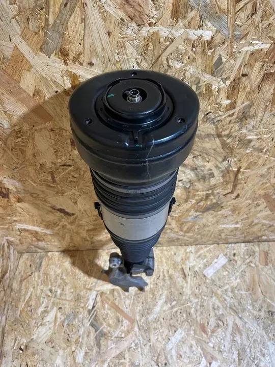 Pneumatisk Stötdämpare V/H Audi Q7 Q8 4M0616039BE image 8