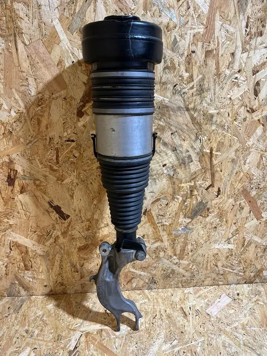 Pneumatisk Stötdämpare V/H Audi Q7 Q8 4M0616039BE image 9