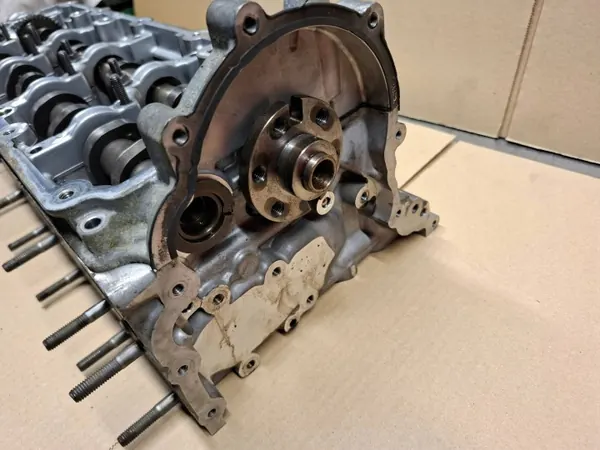Cabeçote esquerdo OEM 1057353BH 4.2 TDI image 3