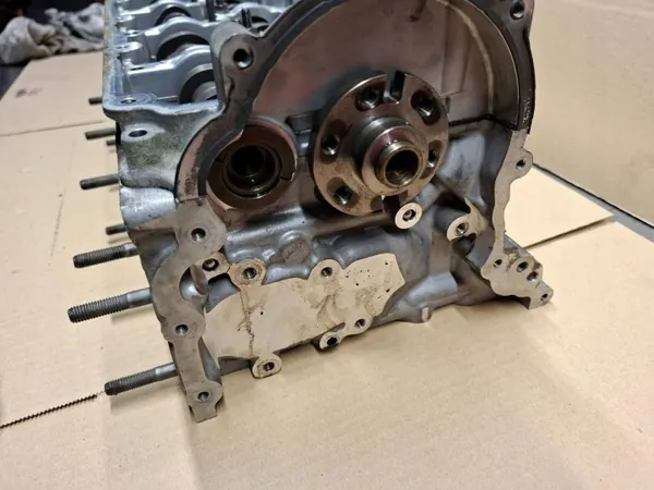 Cabeçote esquerdo OEM 1057353BH 4.2 TDI image 4