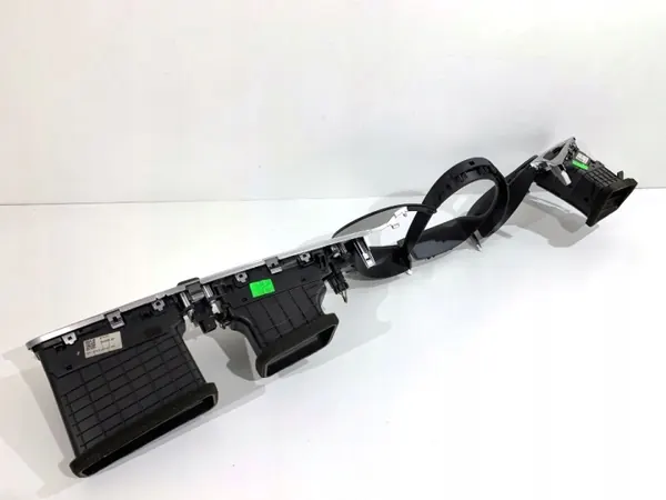Rejilla de ventilación delantera OEM 84832-A2000 Kia Ceed image 6