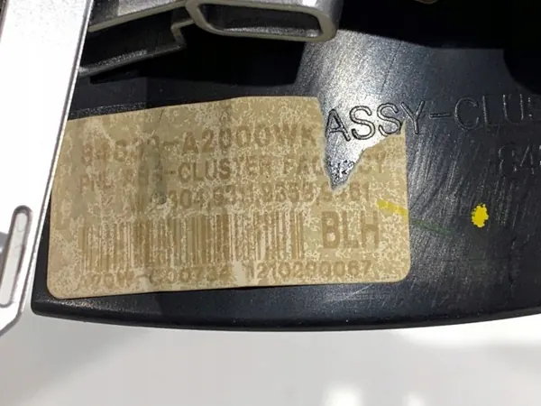 Rejilla de ventilación delantera OEM 84832-A2000 Kia Ceed image 9