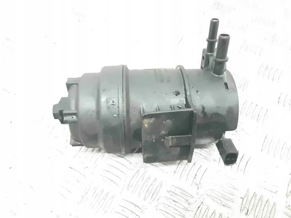Volvo V70 2015 Bränslefilterhus OEM 31302682 image 2