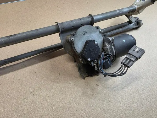 Etupyyhkimen mekanismi OEM MECHANIZM WYCIERACZEK PRZÓD image 3