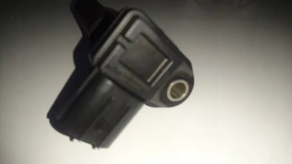 Mitsubishi OE Turbodrucksensor image 5