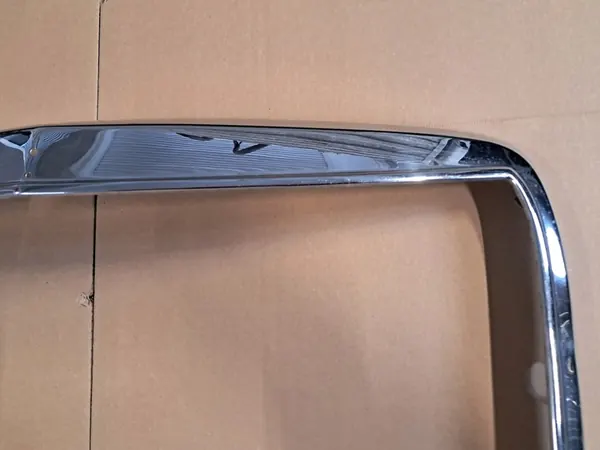 Cornice Griglia Anteriore Mercedes W123 1238800183 image 2