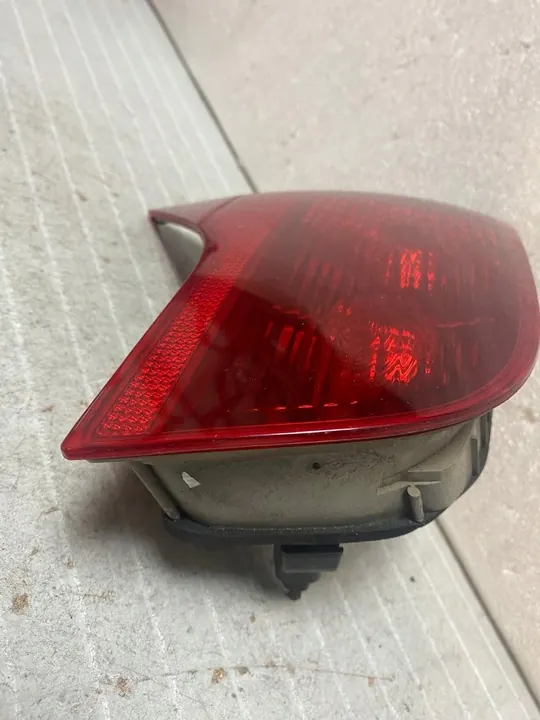 Luz trasera izquierda AUDI A4 B7 Avant image 5