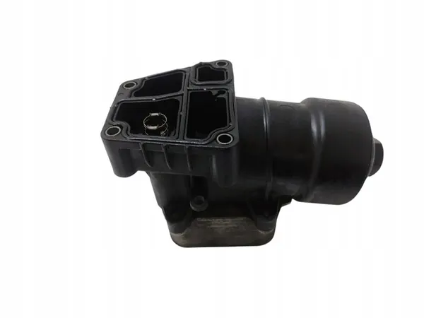 Olje filterfäste Skoda Roomster 2006 03L117021B image 2