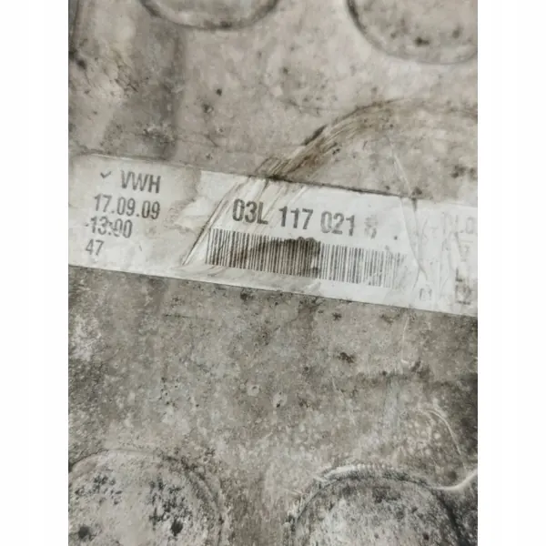 Olje filterfäste Skoda Roomster 2006 03L117021B image 9