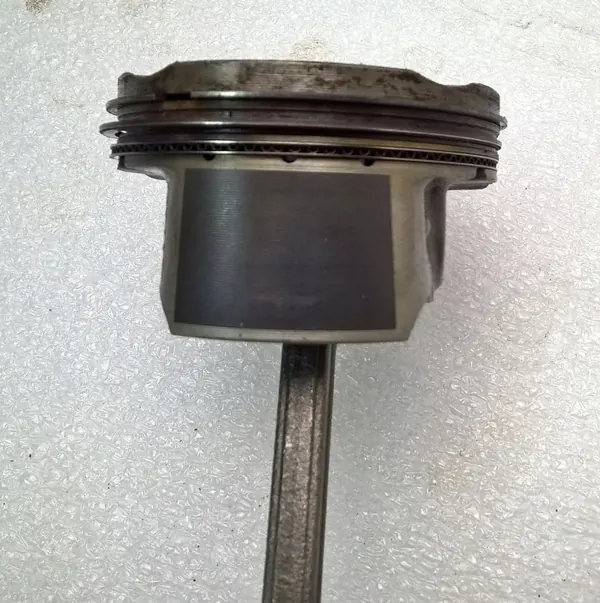 OEM 1.2 16V G4LA Kolv Vevstake Set - Begagnad image 6