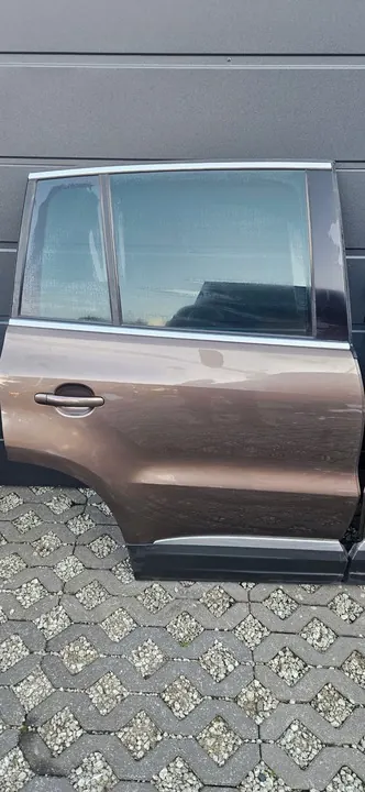 VW TIGUAN 5N LIFT BAKDÖRR VÄNSTER BRUN LH8Z image 4