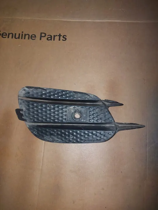 Framstötfångargrill höger Mercedes Benz E-Class AMG W213 A2138856800 image 2