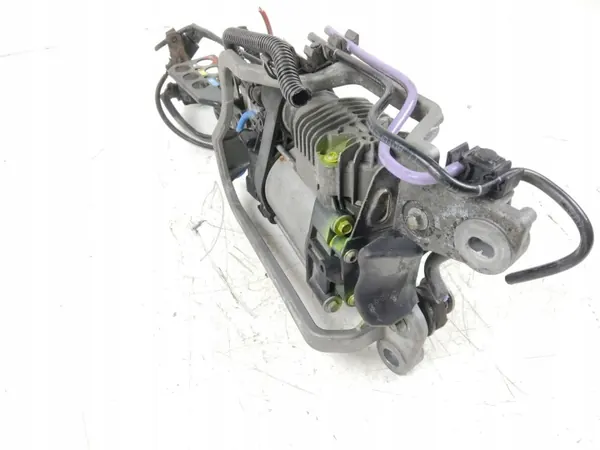 Porsche Macan Veringscompressor OEM 95B616006C image 3