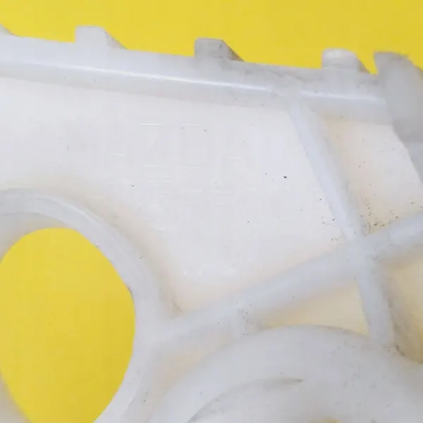 Scivolo di montaggio paraurti destro anteriore Mazda 5 C2355001 image 4