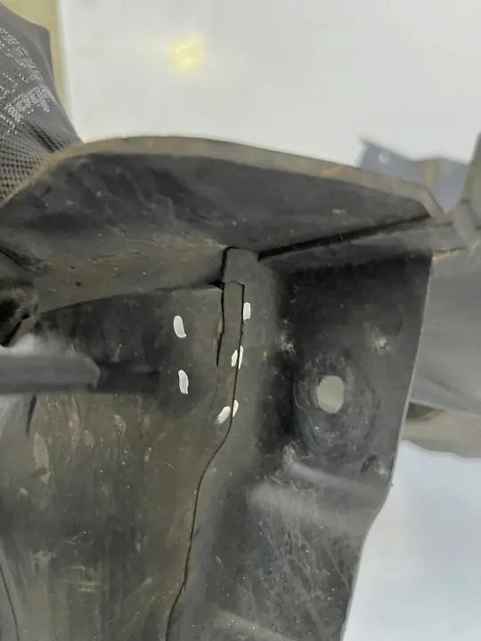 Porsche 911 991 oikea etulokasuoja OEM 99150470203 image 6