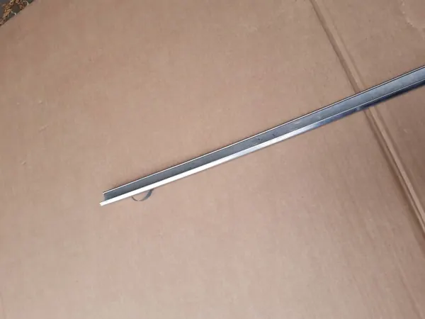 OEM 811853941 Audi Listón Salón - Usado image 6